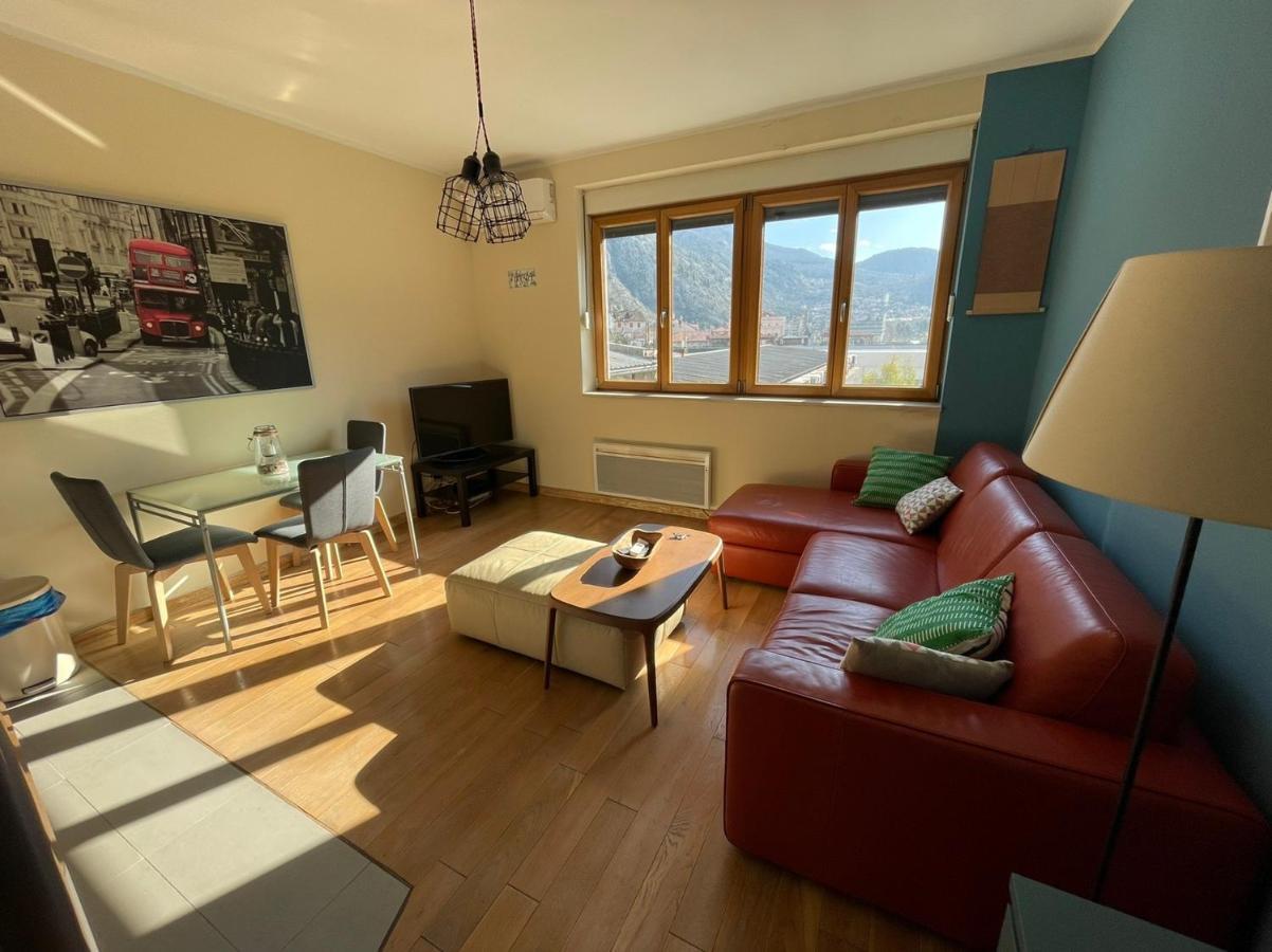 Downtown Apartment コトル エクステリア 写真